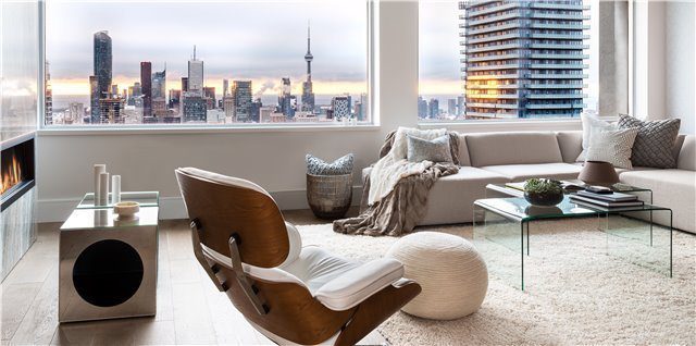 44 Charles St West Suite 4802